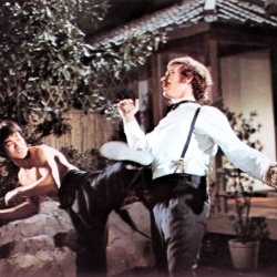 Кулак ярости / Fist of Fury (Брюс Ли / Bruce Lee, 1972) LuUjR5AF_t