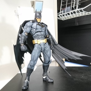 Batman - Amazing Yamaguchi - Figure Complex (Revoltech) - Page 2 60Ql8gth_t