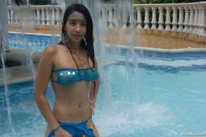 Yeraldin Gonzalez in the pool