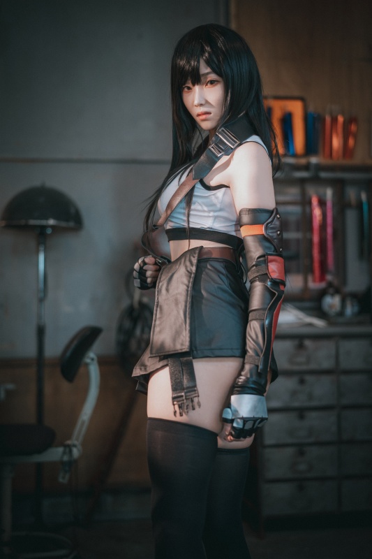 Japanese girl&#39;s cosplay - BamBi Tifa Lockhart