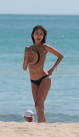[NSFW] Patricia Gloria Contreras - On the beach in a black Nike bikini during a photoshoot in Miami Beach | April 27, 2018