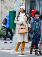 Shay Mitchell - Page 7 YWjk3rco_t
