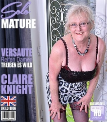 Mature - Claire Knight (EU) (60) - Britische Pummelige reife Dame fummelt herum  Mature.nl