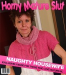 Mature Zelma H. (44) - Skinny mature housewife works her hairy pussy  Mature.nl