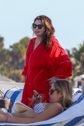 Liv Tyler - Enjoys a picture-perfect afternoon at the beach with her children and family in Miami Beach, April 18, 2021