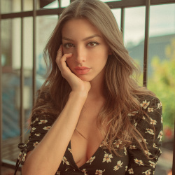 Celine Farach GGnCQ0ex_t