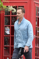 Tom Hiddleston - Is seen walking his dog in Primrose Hill, June 7, 2023