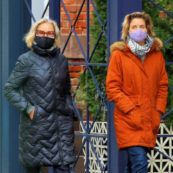 Jessica Lange - Out walking to lunch with her daughter Hannah Jane Shepard in West Village, New York, January 5, 2021
