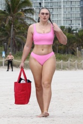 Iskra Lawrence - wears a pink bikini on the beach in Miami, 27 January 2019