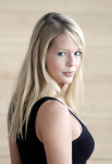 Chantal Janzen GpKm6w8Q_t