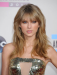 Taylor Swift 0lAiJeiD_t