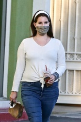 Lana Del Rey - Picks up some food to go while out in Studio City, January 10, 2021