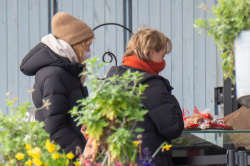 Phoebe Dynevor - Stops by a local farmer's market with her mother Sally Dynevor in Manchester, January 19, 2021