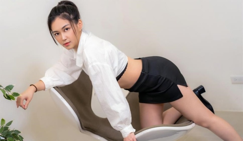 Son Nan Yi - Cute Asian Babe 720p