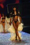 Naomi Campbell Z4SBRGzC_t