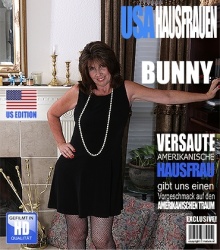 Mature - Bunny J. (53) - Sch&#246;ne reife Dame zeigt sich  Mature.nl