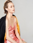 Amber Valletta Yc2l3w78_t