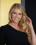 Charlotte McKinney - Page 2 I5zkriFm_t