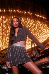 Jasmine Tookes - Boohoo All That Glitters Holiday Campaign 2019 DFxwb45F_t