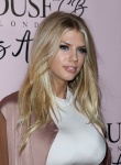 Charlotte McKinney - Page 4 OYus3PUr_t