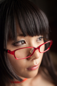 Eri Kitami en lenceria roja