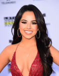 Becky G 8mIWsPQu_t