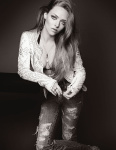 Amanda Seyfried - Page 2 IvWJjWiS_t