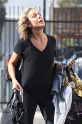 Melora Hardin - Seen smiling and arriving for practice at the dance studio in Los Angeles, November 5, 2021