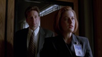 Gillian Anderson - The X-Files S05E19: Folie à Deux 1998, 48x