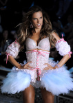 Alessandra Ambrosio - Page 6 OhcT5D5p_t