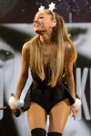 Ariana Grande - Page 3 8grjZUbE_t