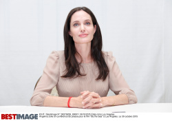 Анджелина Джоли (Angelina Jolie) фото "BESTIMAGE" (138xUHQ) LM9g5LzG_t