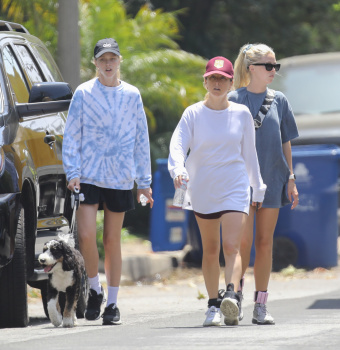 Abby Champion - Out for a walk with her sister Baskin in Brentwood, April 29, 2020