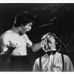 Кулак ярости / Fist of Fury (Брюс Ли / Bruce Lee, 1972) Sb6Fs745_t