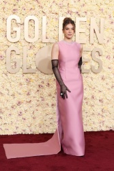Hailee Steinfeld - 81st Golden Globe Awards in Beverly Hills January 7, 2024