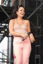 [NSFW] Lily Allen - Governors Ball Music Festival at Randall’s Island in NYC | 06/02/2019