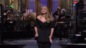 Adele – "Saturday Night Live" S46E04 (2020) – Screencaps