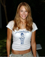 Amanda Righetti Vd9ZRjgt_t