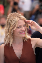 Mélanie Thierry - Camera d'Or Jury Photocall during the 74th Cannes Film Festival in Cannes, July 7, 2021