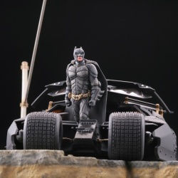 Batman : Batmobile Tumbler in Gotham City figure - Legacy of Revoltech (Revoltech) VOAjA3RF_t