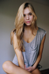 Alexis Ren - Page 3 DZQeR7w2_t