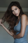 Christen Harper 0WM0WqOg_t