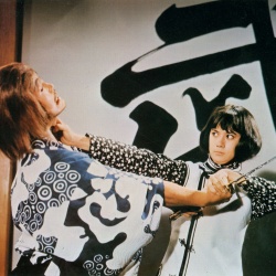 Кулак ярости / Fist of Fury (Брюс Ли / Bruce Lee, 1972) IzOhcrGP_t