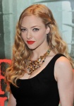 Amanda Seyfried - Page 4 NpmJg8qE_t