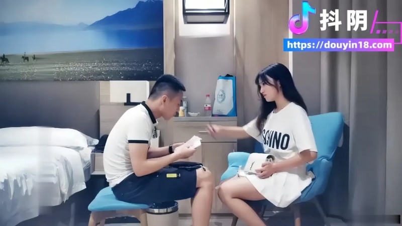 甜美大奶萌妹子酒店啪啪，洗完澡穿上情趣装制服口交插嘴，蓝色丝袜翘起屁股后入-4588466 - 萝莉岛破处社区🔞