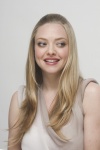 Amanda Seyfried - Page 3 D8136Ja9_t