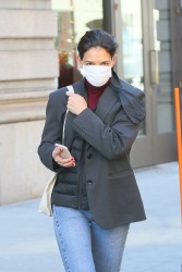 Katie Holmes - Out in New York 01/06/2021