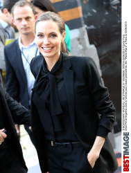 Анджелина Джоли (Angelina Jolie) фото "BESTIMAGE" (138xUHQ) E5oPkyVj_t