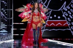 Alessandra Ambrosio - Page 9 WQMExNOd_t