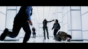 Resident Evil: Retribution 2012 2160p USA UHD Blu-ray DV HDR HEVC TrueHD 7.1 Atmos-sprs screenshots